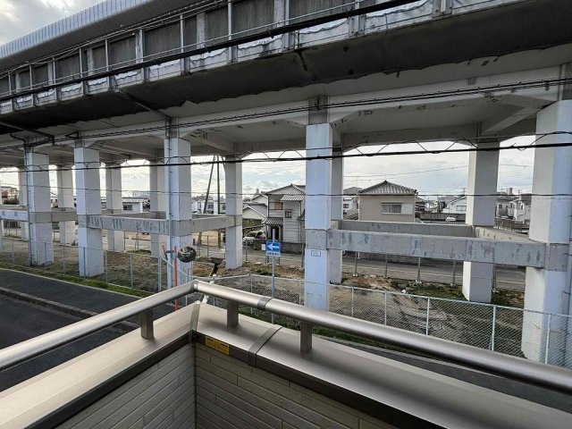 魚住町西岡戸建の展望