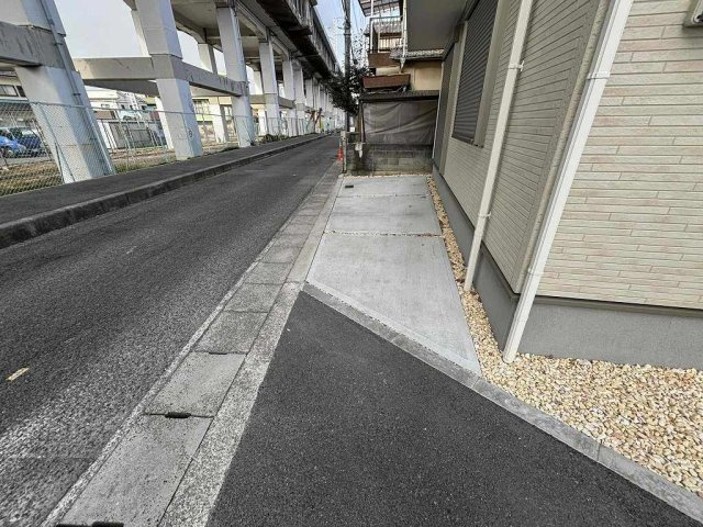 魚住町西岡戸建の駐車場