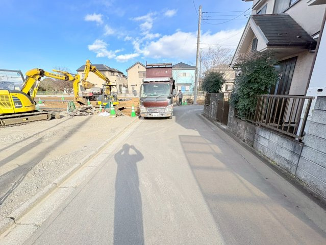 川越市南大塚4丁目　建築条件なし売地　西武新宿線『南大塚駅』徒歩6分　【大東東小学区】の前面道路含む現地写真