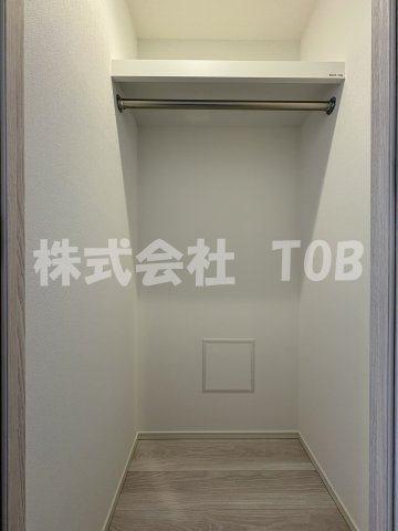 【収納】 | コンフォリア・リヴ永福町 | LDK13.4帖　収納②