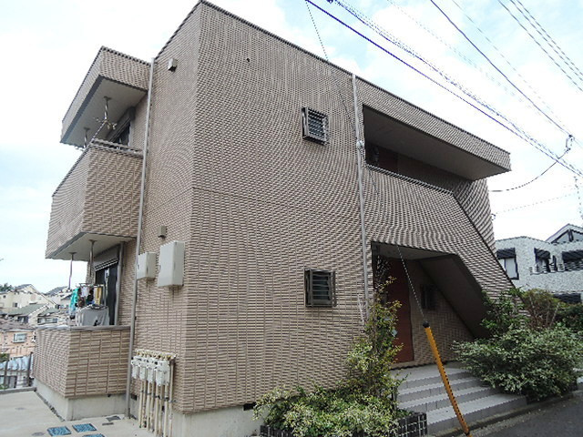 Ｃａｓａ　Ｋａｇｏｍｏｒｉ　１のエントランス|耐震耐火に優れた旭化成ヘーベルメゾン