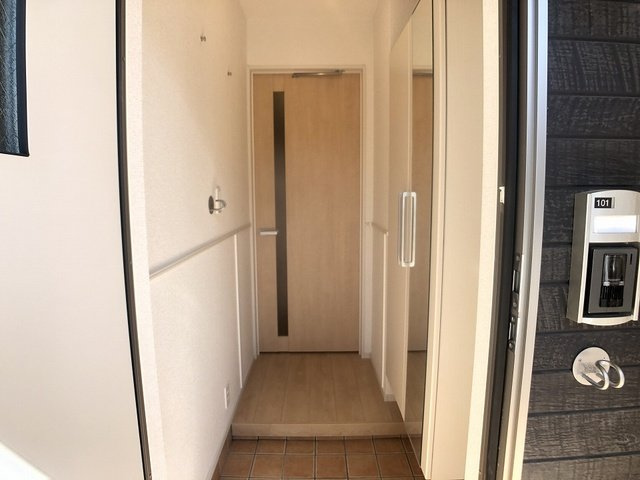 クラフト　Ⅱの玄関