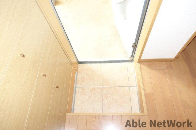 ベラシスの居間・リビング|玄関