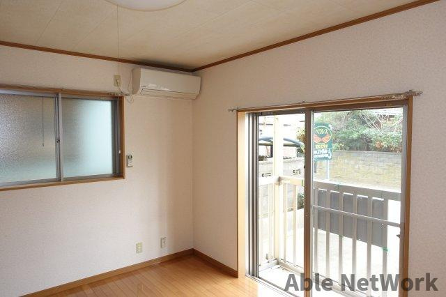 ベラシスの居間・リビング|8.5帖の洋室