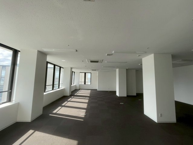 知立市 CHIRYU CROSS GATEの内装