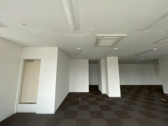 知立市 CHIRYU CROSS GATEの内装