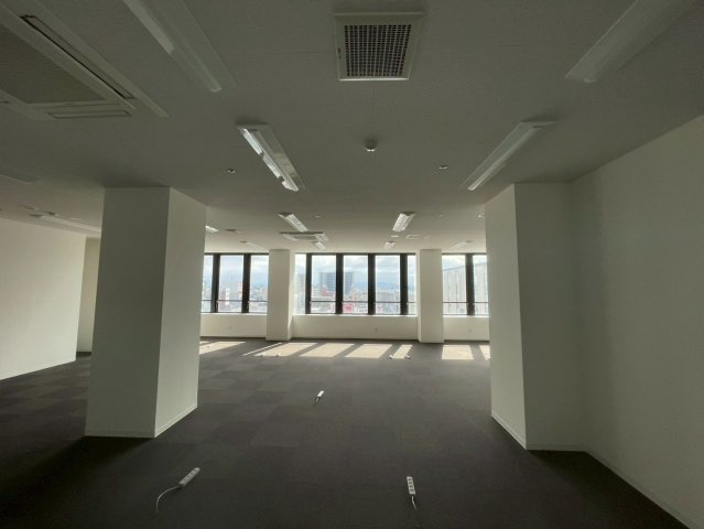 知立市 CHIRYU CROSS GATEの内装