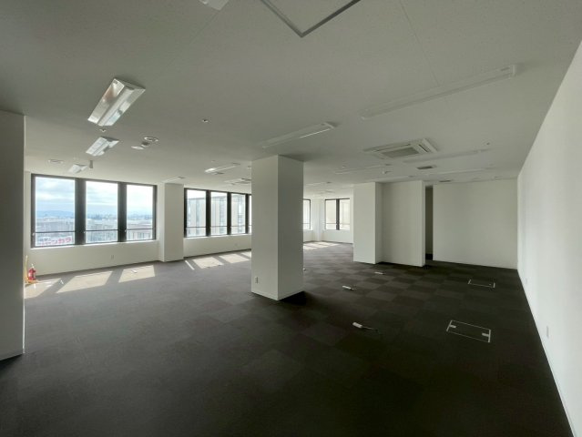 知立市 CHIRYU CROSS GATEの内装