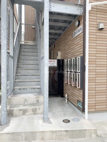 JメゾンKⅡのエントランス|開放的なエントランス♪