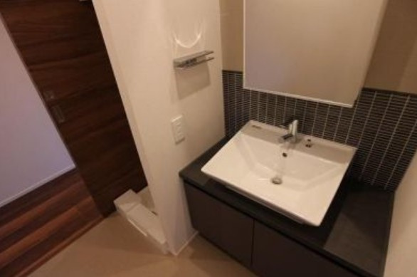 レーヴ半蔵門の独立洗面台