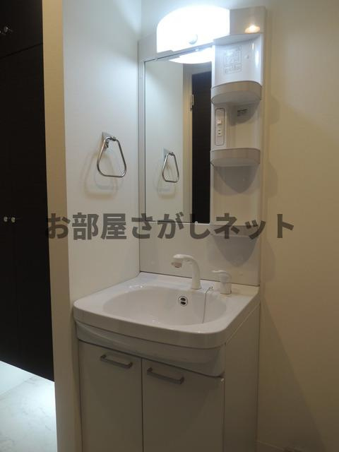 【申込済・募集終了】フェリーチェ梅屋敷Ⅰの独立洗面台