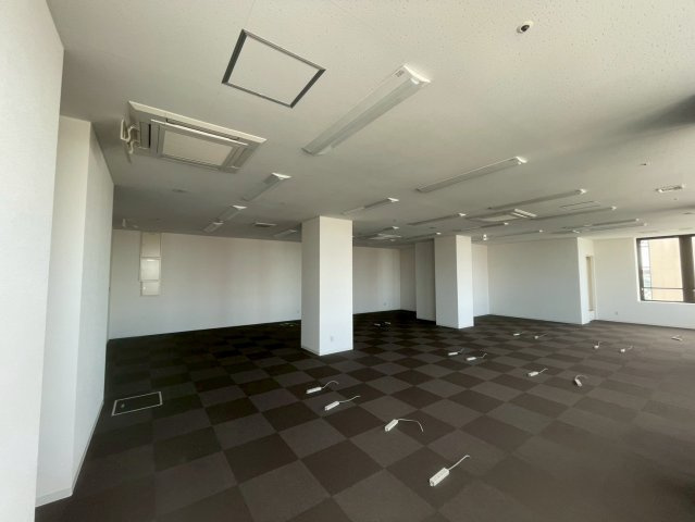 知立市 CHIRYU CROSS GATEの内装
