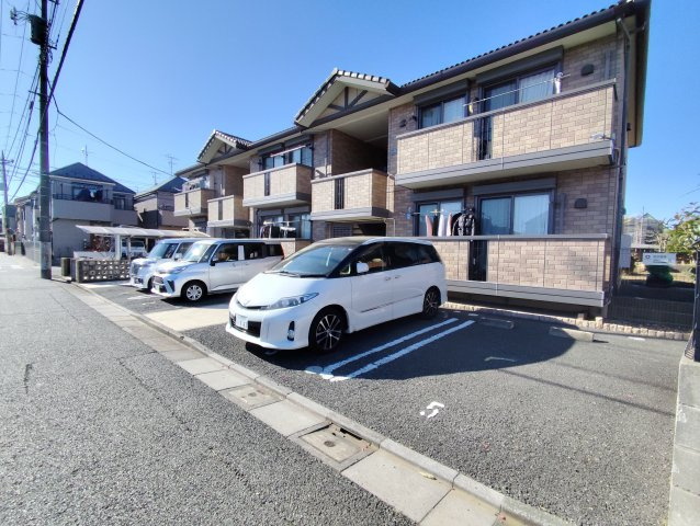 パークハイム興宮の駐車場