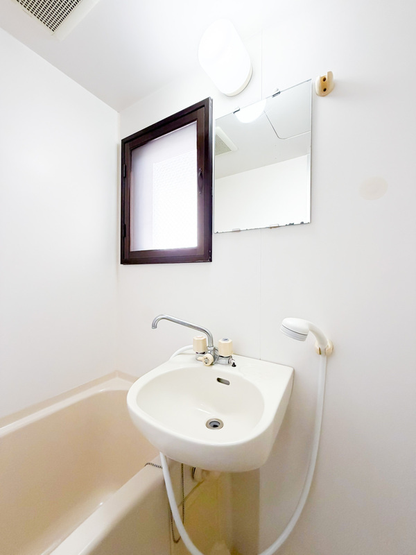  ダイナコート医生ヶ丘　3階の浴室|別号室のものになります。現状優先。