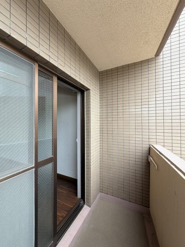  ダイナコート医生ヶ丘　3階のバルコニー|別号室のものになります。現状優先。