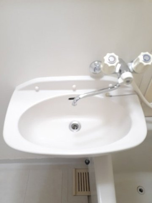 【洗面所】 | ビューラ東新Ａ