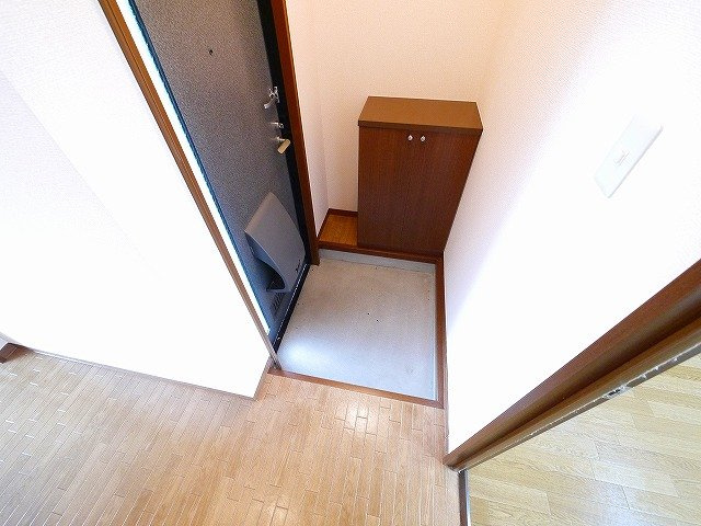 ユーエムアイリスコートの玄関|シンプルで使いやすい玄関です