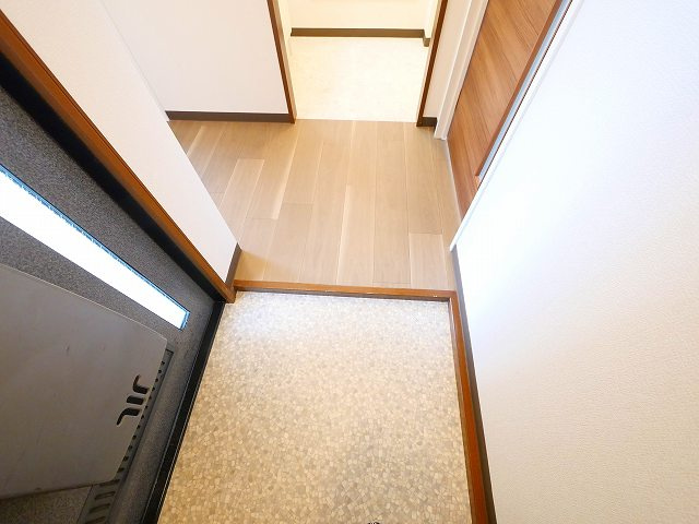 ユーエムアイリスコートの玄関