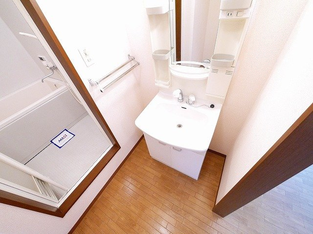 ユーエムアイリスコートの洗面所|コンパクトで使いやすい洗面所