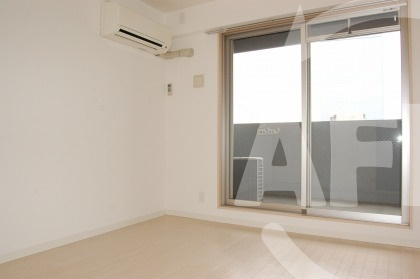 Cherry Hillsの居間・リビング|Cherry Hills（チェリーヒルズ）　洋室