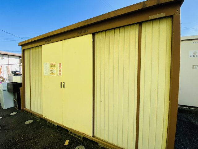 岐阜県中津川市福岡　パチンコ店跡の収納|店舗東側 倉庫