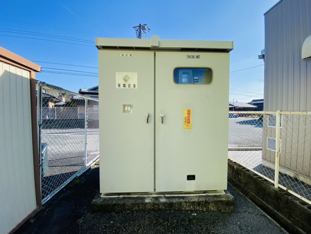 岐阜県中津川市福岡　パチンコ店跡のその他|変電設備