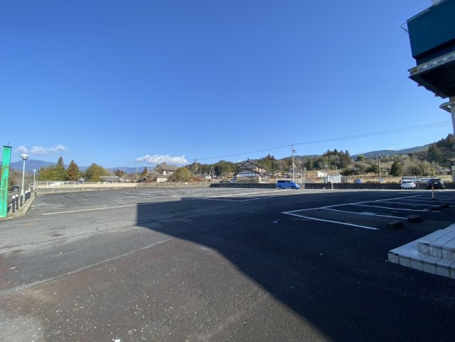 岐阜県中津川市福岡　パチンコ店跡の駐車場