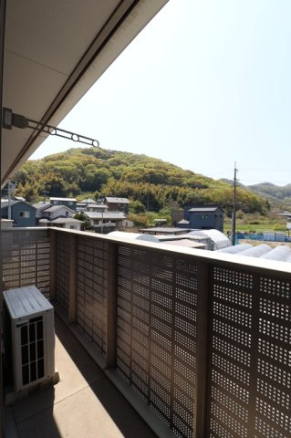 ルミエール灘崎のバルコニー