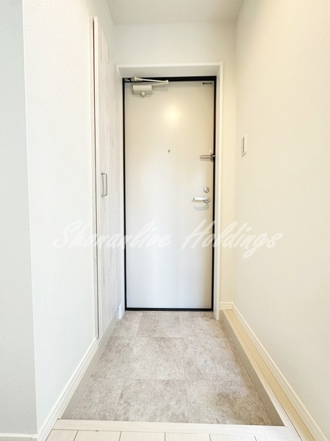 ベイルーム横須賀中央Ⅱの玄関|シューズボックス付き♪