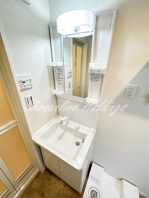 ベイルーム横須賀中央Ⅱの洗面所|独立洗面台♪