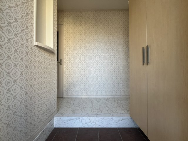 【玄関】 | 深谷市上柴町西4丁目　中古戸建