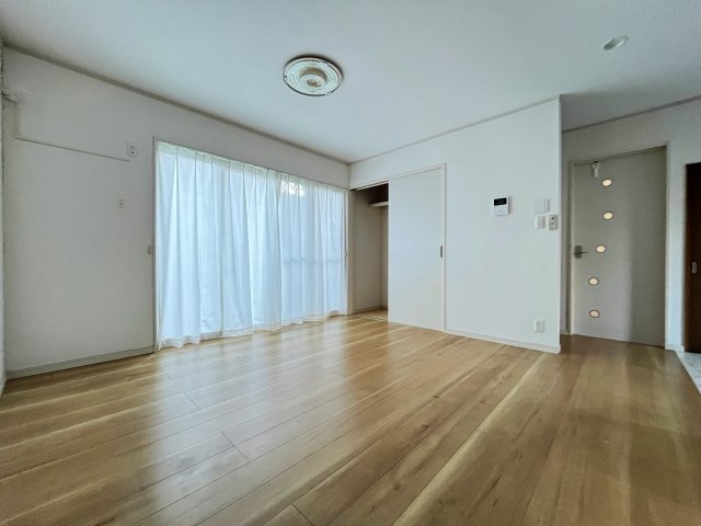 【居間・リビング】 | 深谷市上柴町西4丁目　中古戸建