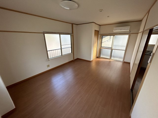 ハイツコクボの居間・リビング