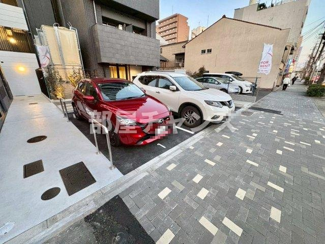 MAXIV新栄の駐車場