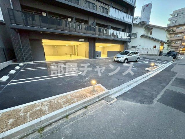 MAXIV新栄の駐車場