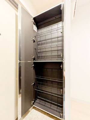 【玄関】 | ラシクラスオウジ