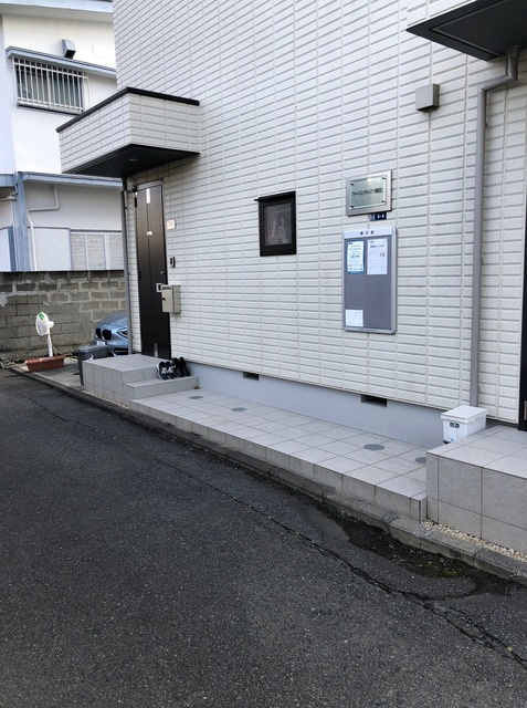 アーバンライフ鵠沼のエントランス