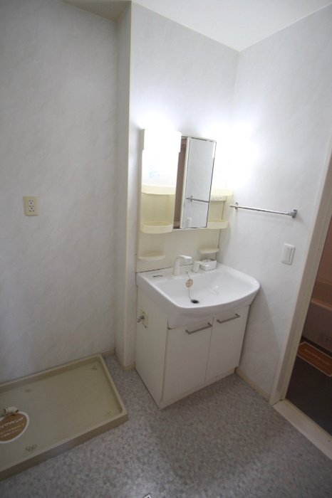 グランドソレイユ　B棟の洗面所