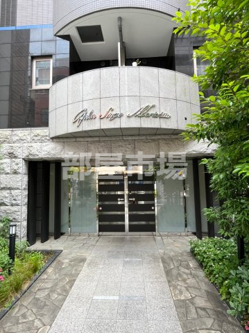 ガラ・ステージ森下のエントランス