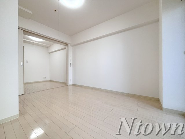 【洋室】 | エステムプラザ名古屋駅前プライムタワー | 個人の部屋や寝室として使える洋室です