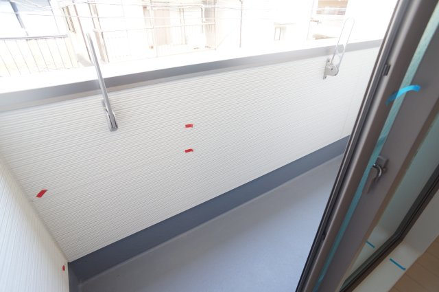 フジパレス宝塚中野町のバルコニー