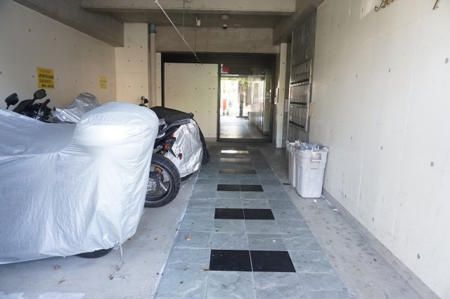 アーバン・ビルドⅠのエントランス