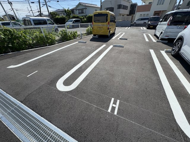 アズーロ垂水Ⅱの駐車場