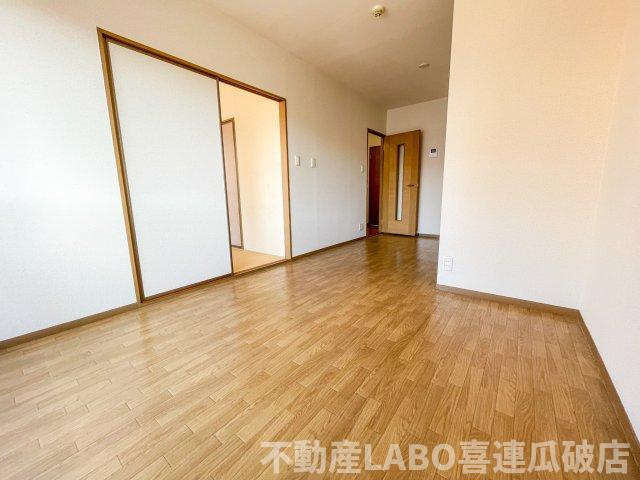 ニューリバーサイド八尾南Ｄ の居間・リビング