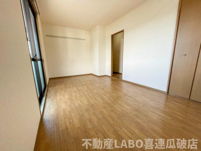 ニューリバーサイド八尾南Ｄ の洋室
