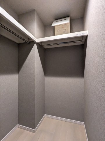 モダンアパートメント武蔵小山の収納|便利な収納スペースです