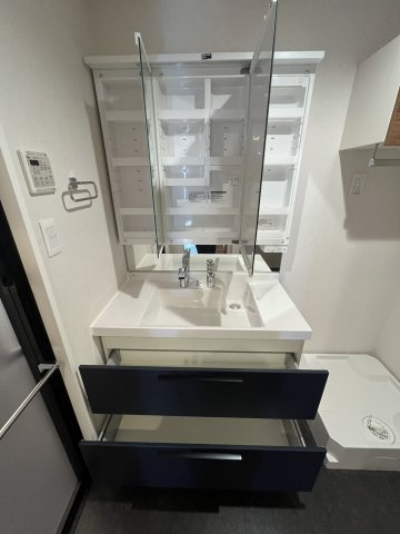 エンジェル榮の洗面所|コンパクトで使いやすい洗面所