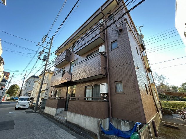 コーポリバーサイドの外観