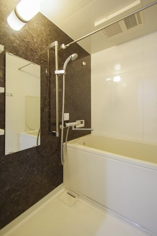 六本木ビュータワーの浴室|日々の疲れを癒すお風呂付です