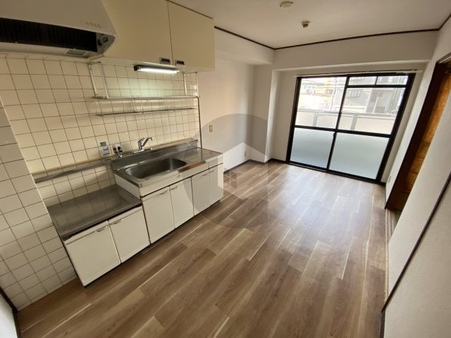 レジデンス清の居間・リビング